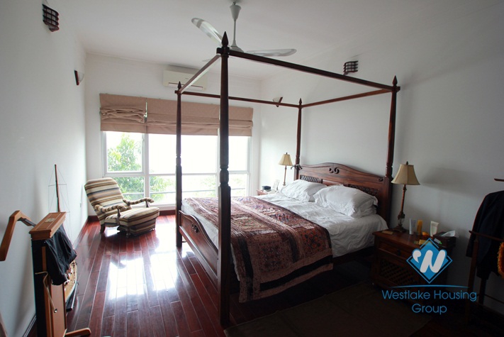 Beautiful house for rent in Westlake area, facing to the lake